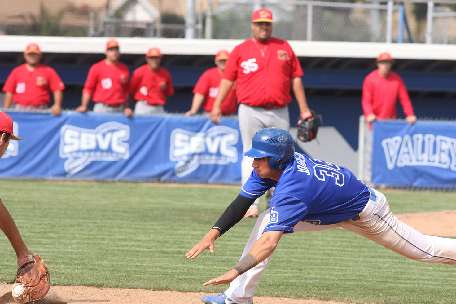 Eagles Use Early Advantage to Soar Past Wolverines