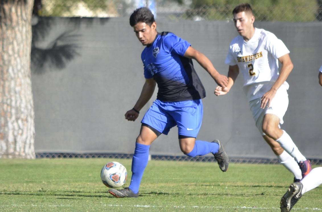 Wolverines Tame Jaguars With Quick Outburst