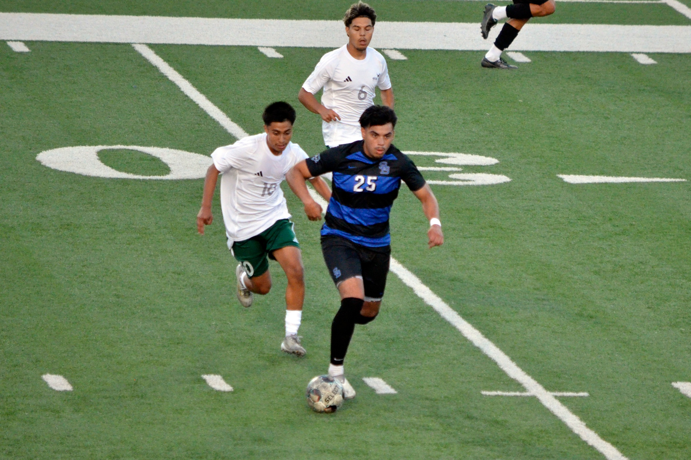 SBVC Races Past Huskies to Open Campaign